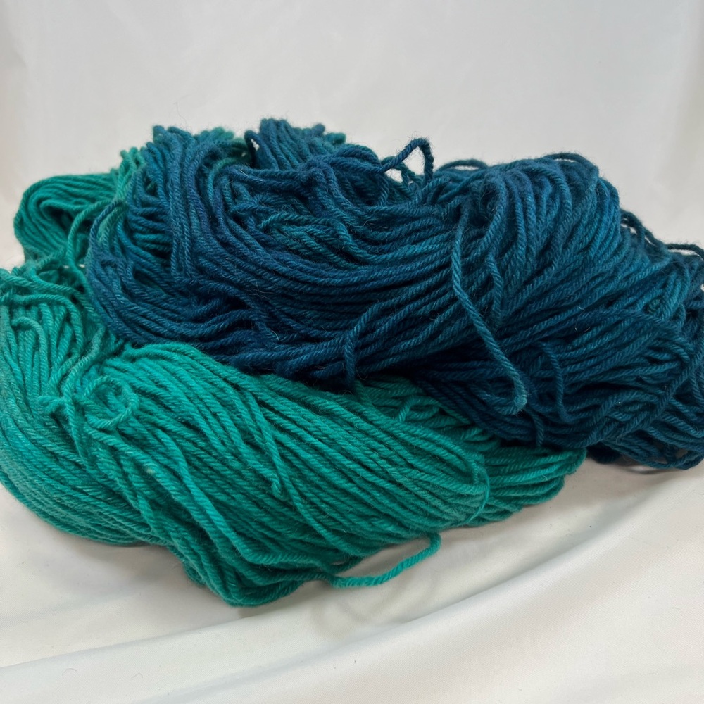 Hand dyed wool - Picture 4 of 5